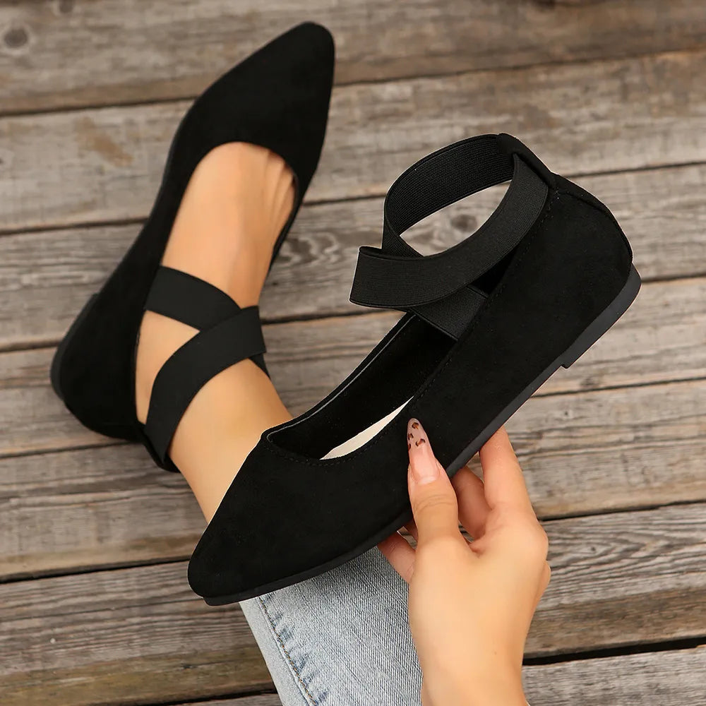 Spitze Slip-On-Ballerinas mit gekreuzten Riemen