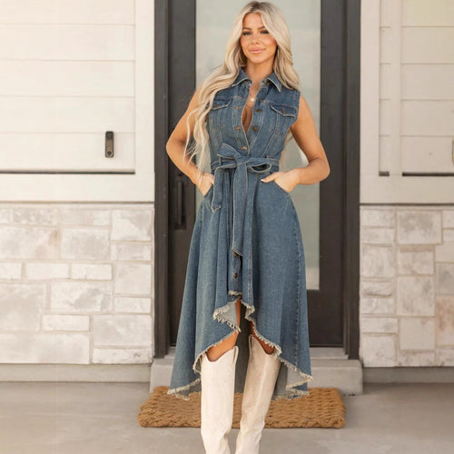 Ärmelloses Jeanskleid mit Color-Blocking und asymmetrischem Saum