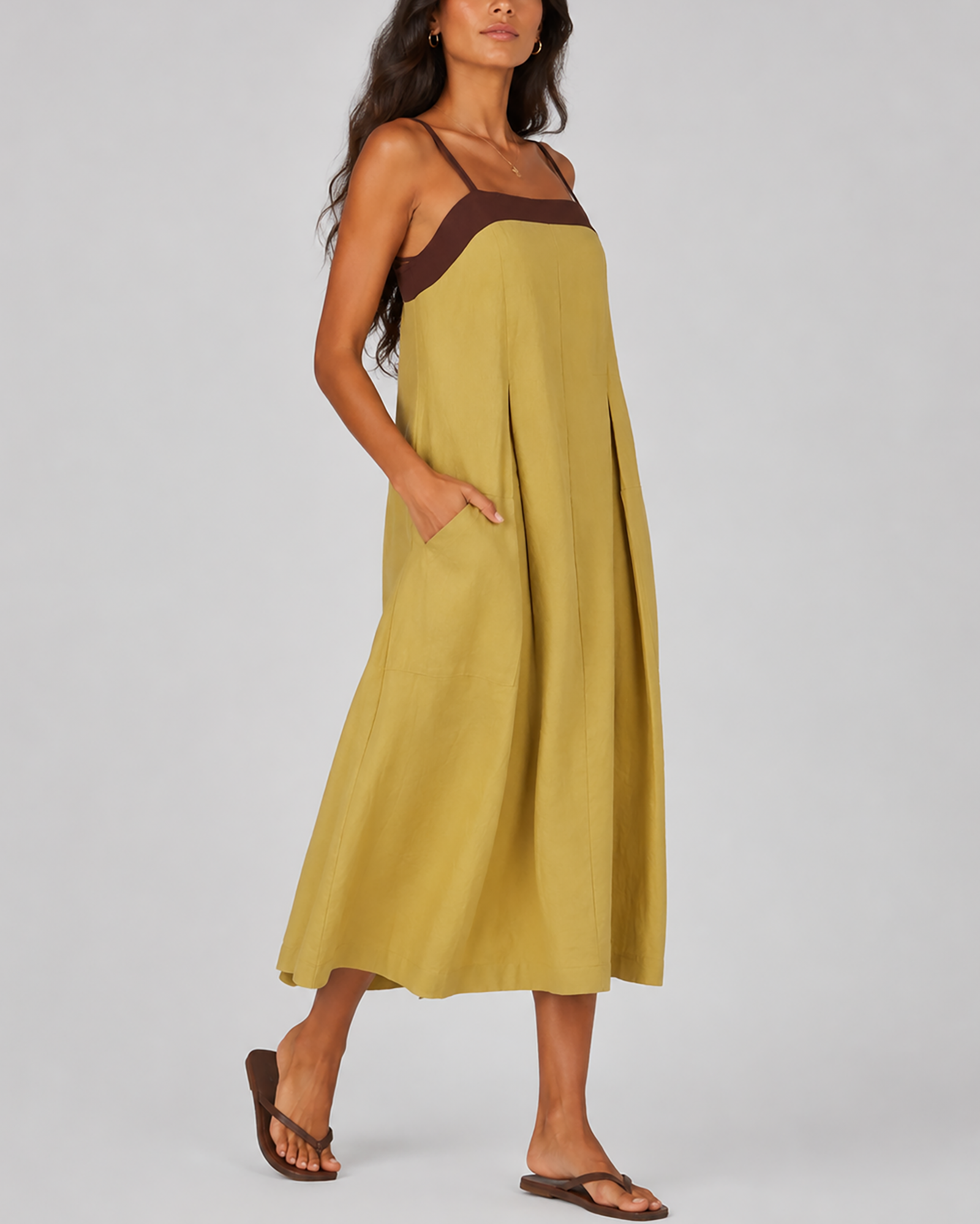 Maxikleid im Color-Blocking-Design, weit geschnitten, mit großen Taschen und Spaghettiträgern
