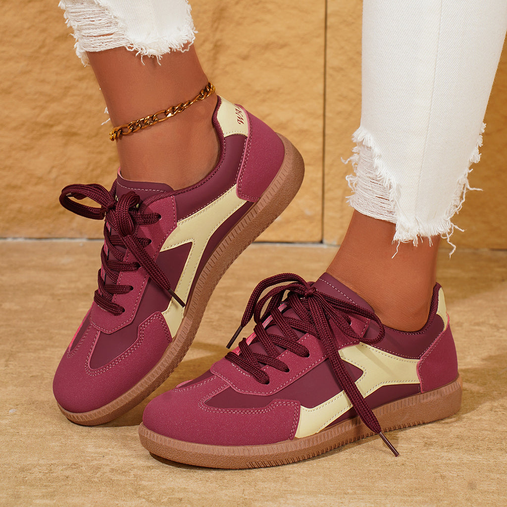 Flache Freizeitschuhe für Damen mit Schnürung