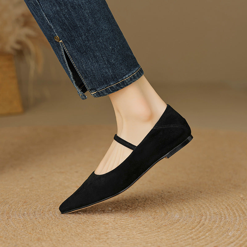 Spitze Retro-Lederschuhe mit kleinem Absatz