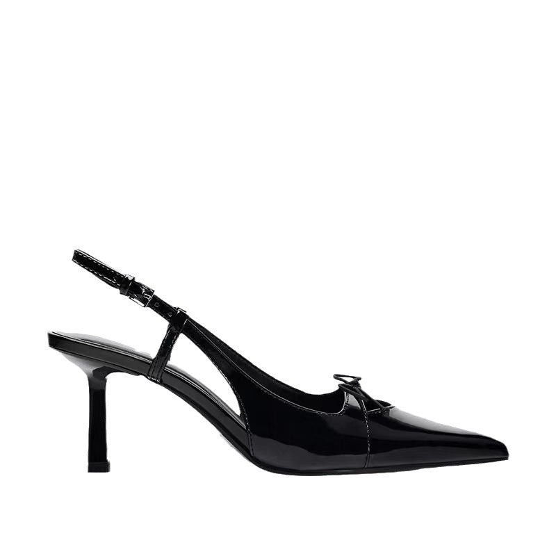 Schwarze Lackleder-Sandaletten mit Schleifendetail