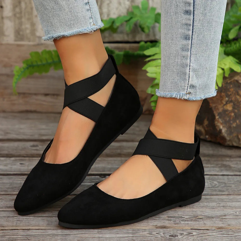 Spitze Slip-On-Ballerinas mit gekreuzten Riemen