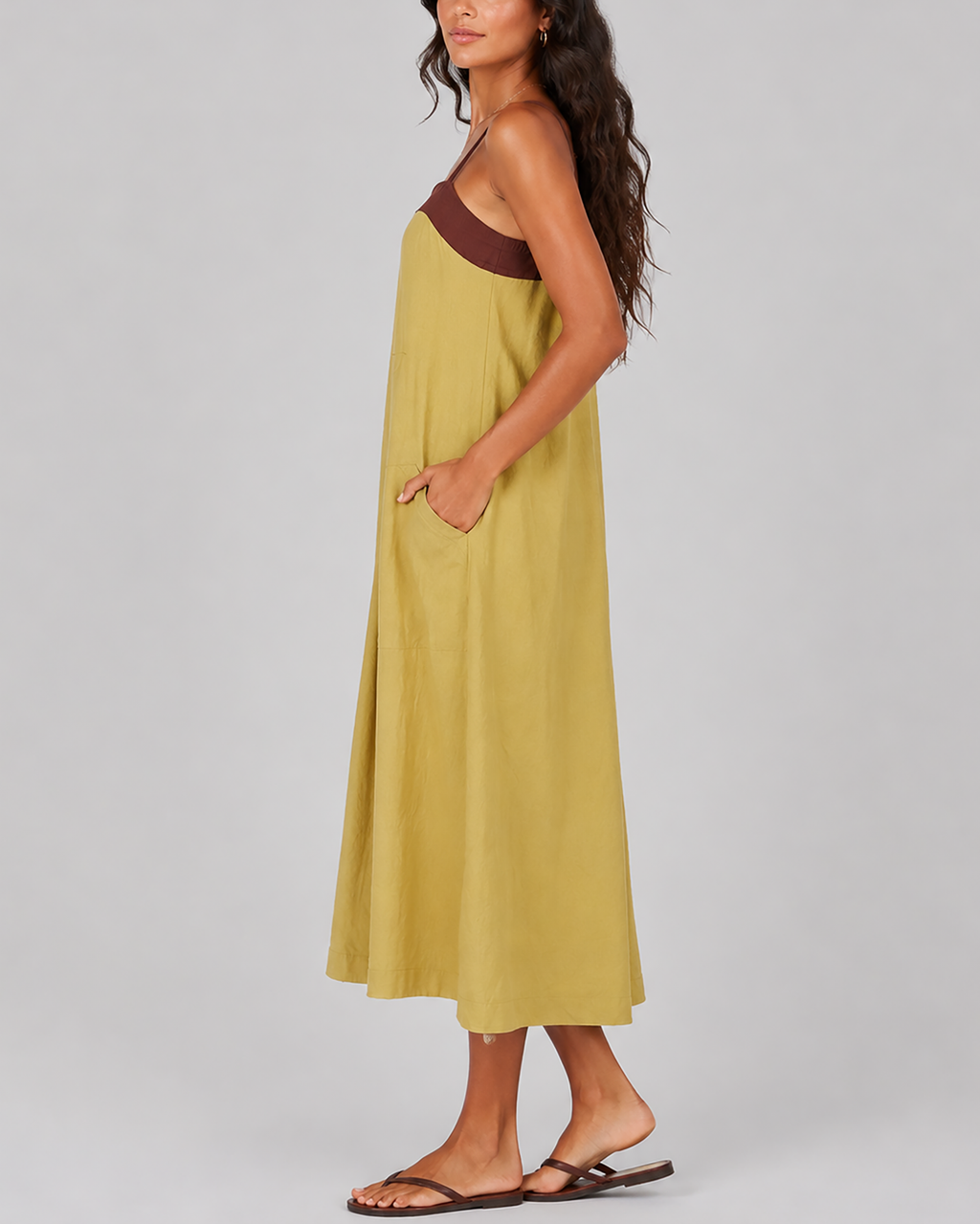 Maxikleid im Color-Blocking-Design, weit geschnitten, mit großen Taschen und Spaghettiträgern