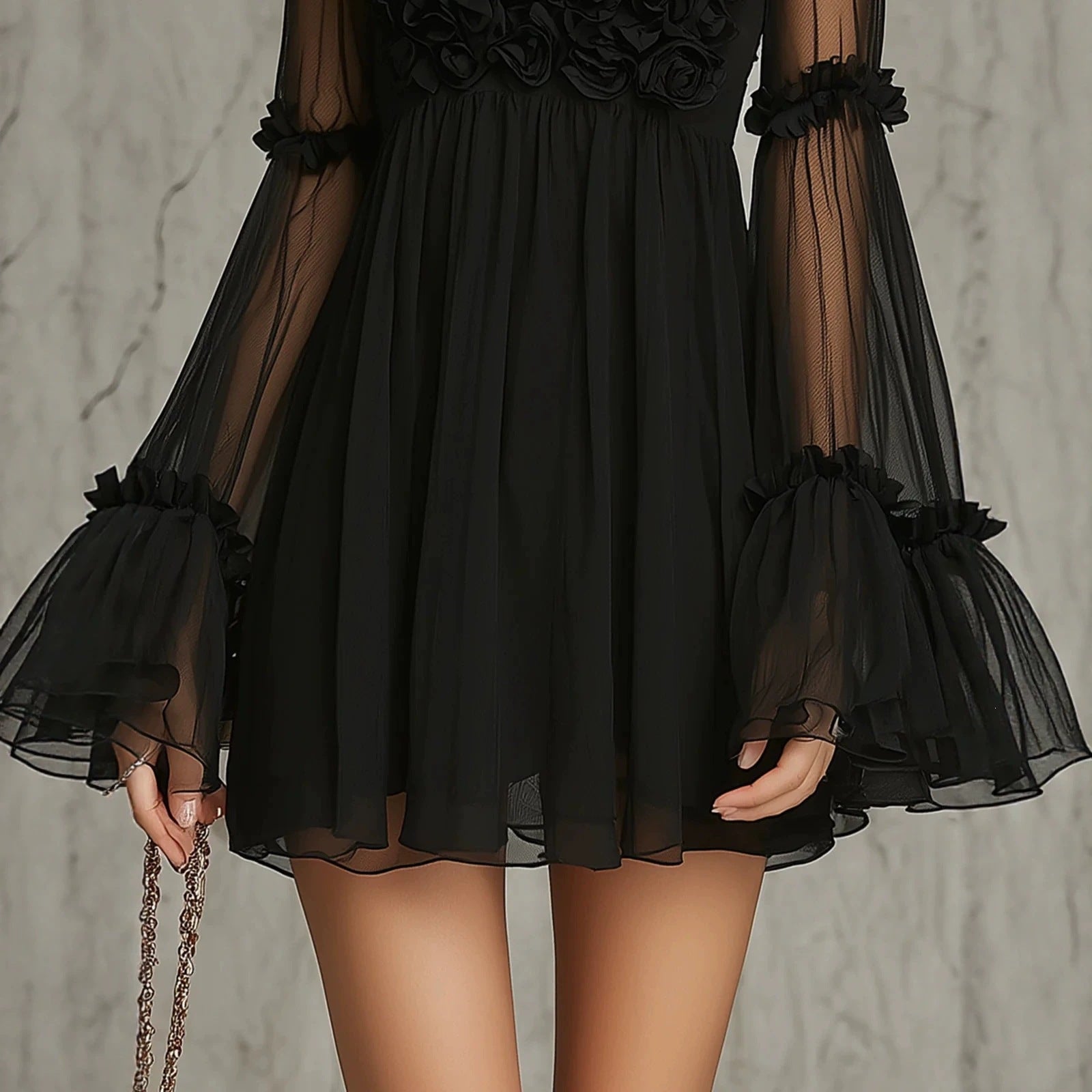 Transparentes Spitzenkleid mit Blumenstickerei, Stehkragen und ausgestellten Ärmel