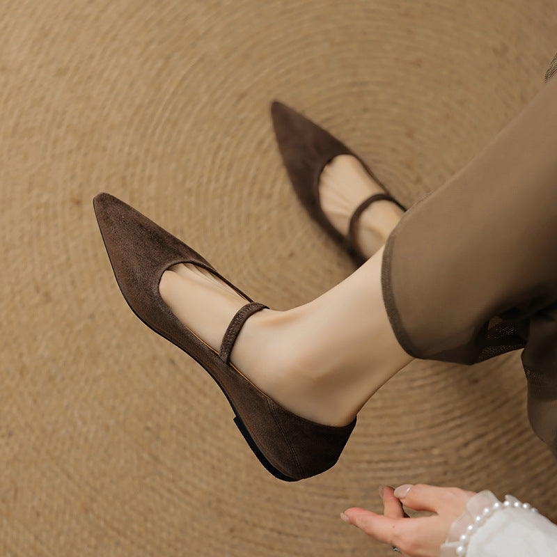 Spitze Retro-Lederschuhe mit kleinem Absatz