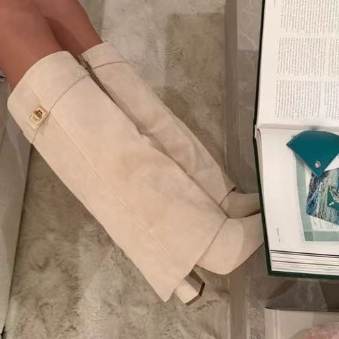 Elegante Damenstiefel mit spitzer Zehenpartie und Blockabsatz