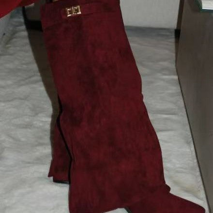 Elegante Damenstiefel mit spitzer Zehenpartie und Blockabsatz