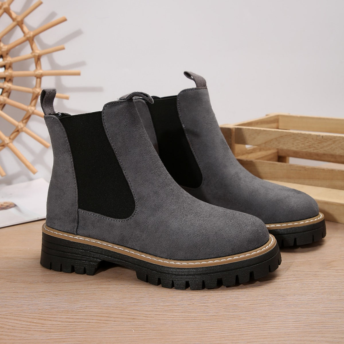 Matte Damen-Winterstiefel mit runder Spitze